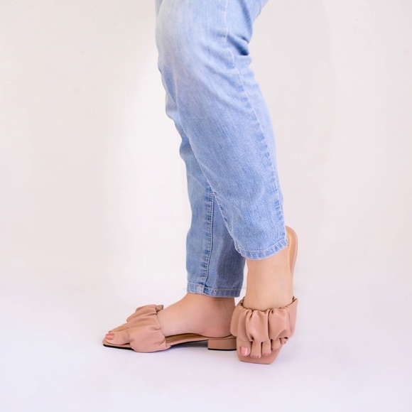 Mica Low Heels - Picture 2 of 4
